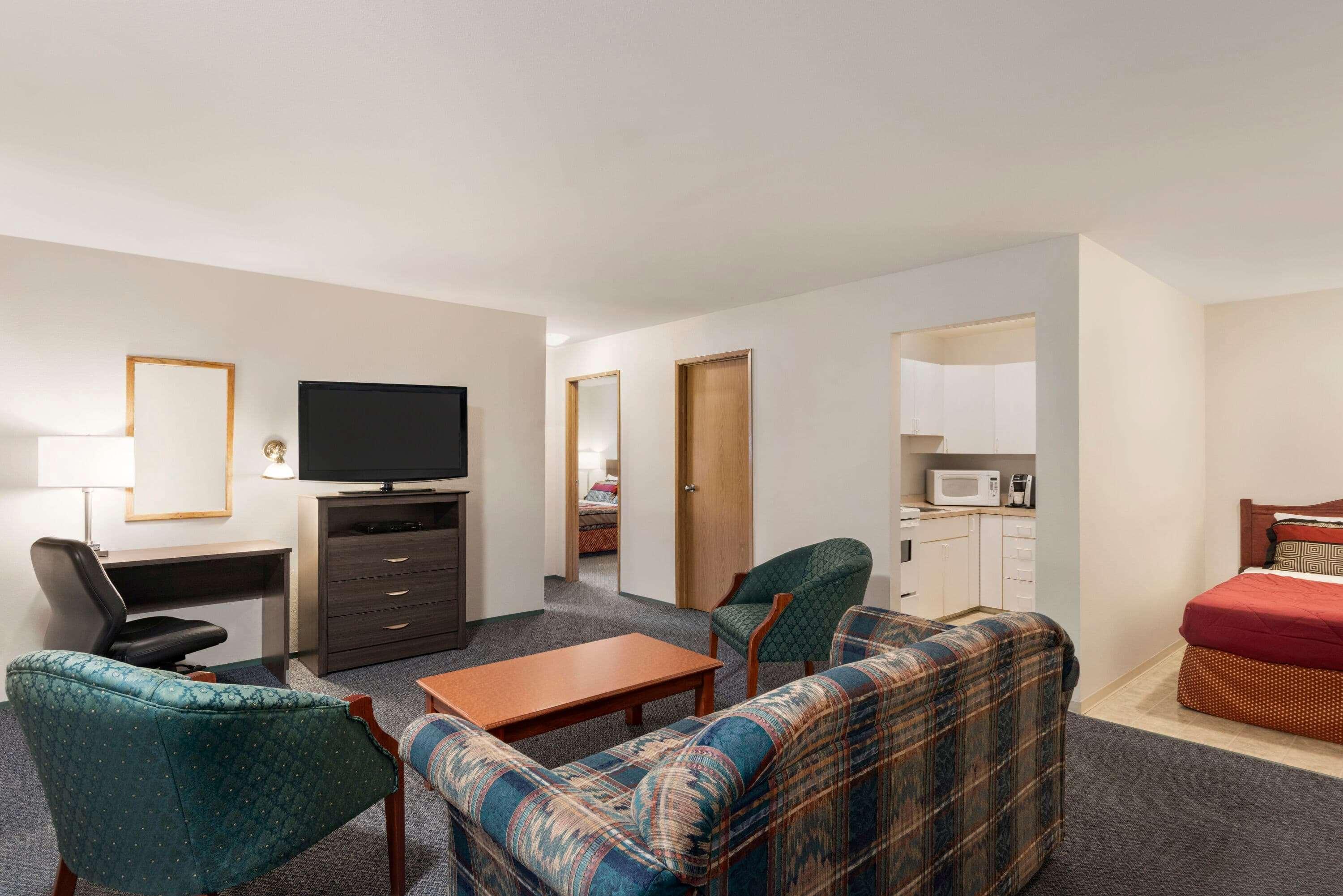 Travelodge By Wyndham Mcbride Eksteriør bilde