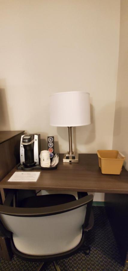 Travelodge By Wyndham Mcbride Eksteriør bilde